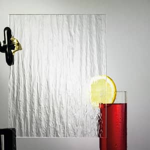 Türglas mit Ornamenten