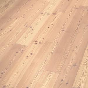 Glatte Landhausdielen mit starker Holzmaserung