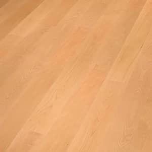 Helle Landhausdielen mit wenig Holzmaserung