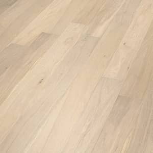 Helle Landhausdielen mit wenig Holzmaserung