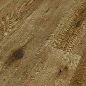 Braune Landhausdiele mit starker Maserung