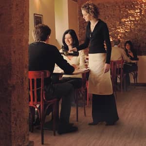 Restaurant rot-brauner Vinylboden